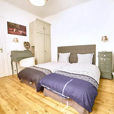 Hyper Centre - Le Chant Des Sirenes - 3 *